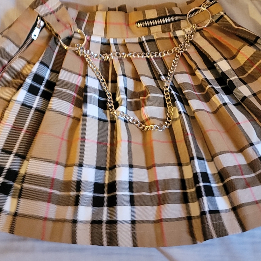 Skirt - Picture 2 of 4